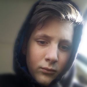 Meet your Posher, Yanni